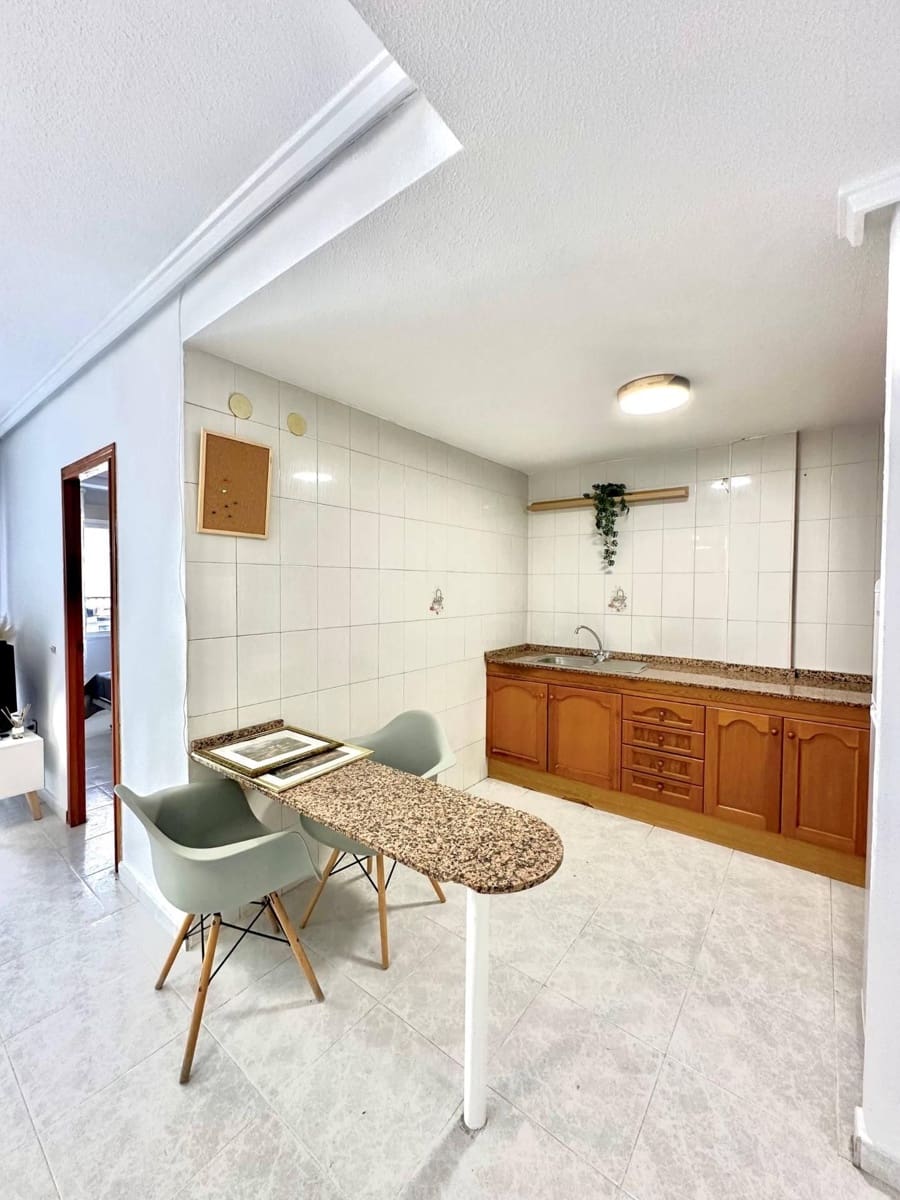 2 sypialnia Apartament na sprzedaż w Torrevieja - 142 000 € (Ref: 9826182)