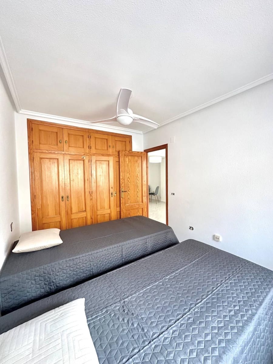 2 sypialnia Apartament na sprzedaż w Torrevieja - 142 000 € (Ref: 9826182)