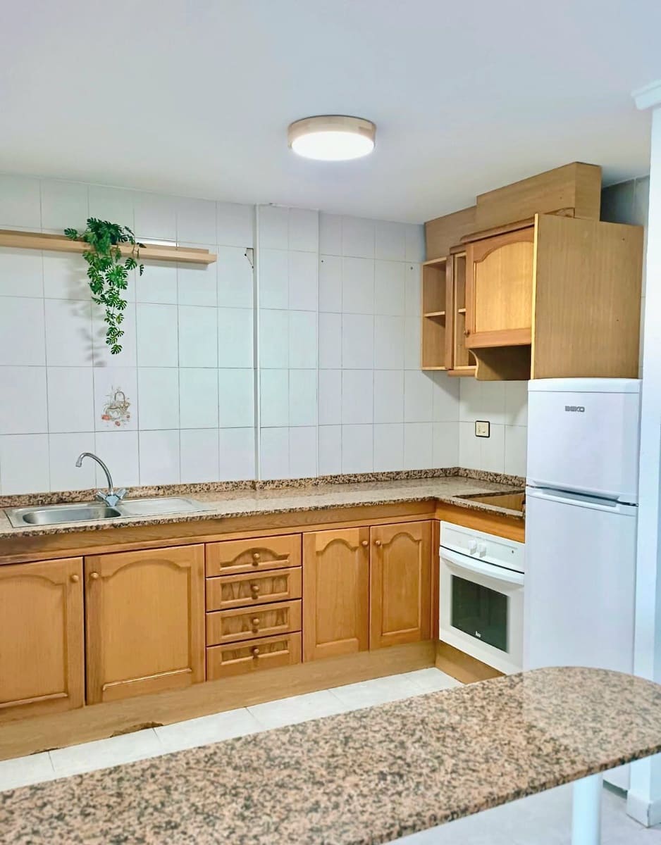 2 sypialnia Apartament na sprzedaż w Torrevieja - 142 000 € (Ref: 9826182)