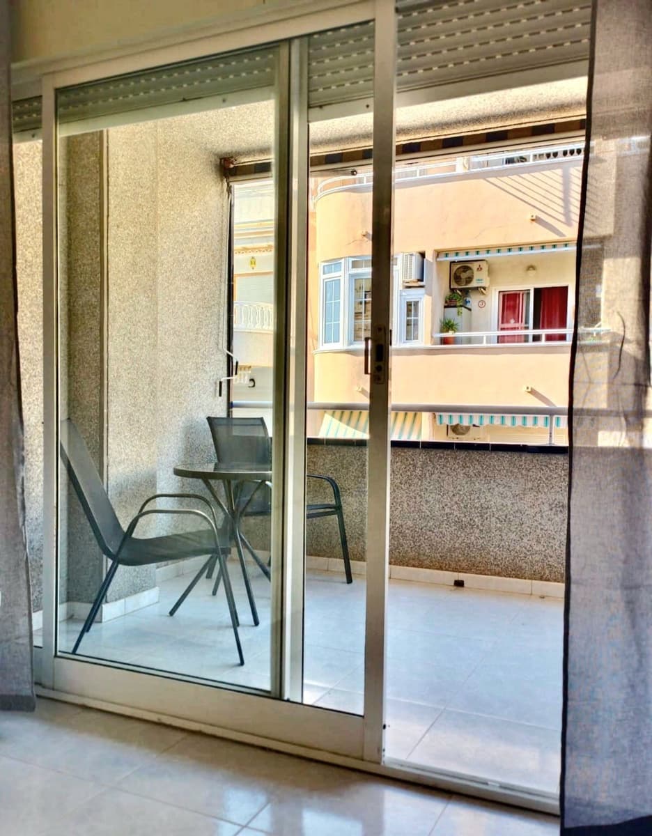 2 sypialnia Apartament na sprzedaż w Torrevieja - 142 000 € (Ref: 9826182)