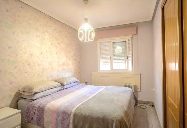 3 Zimmer Doppelhaus zu verkaufen in La Marina, Elche / Elx mit Pool Garage - 266.900 € (Ref: 9828299)