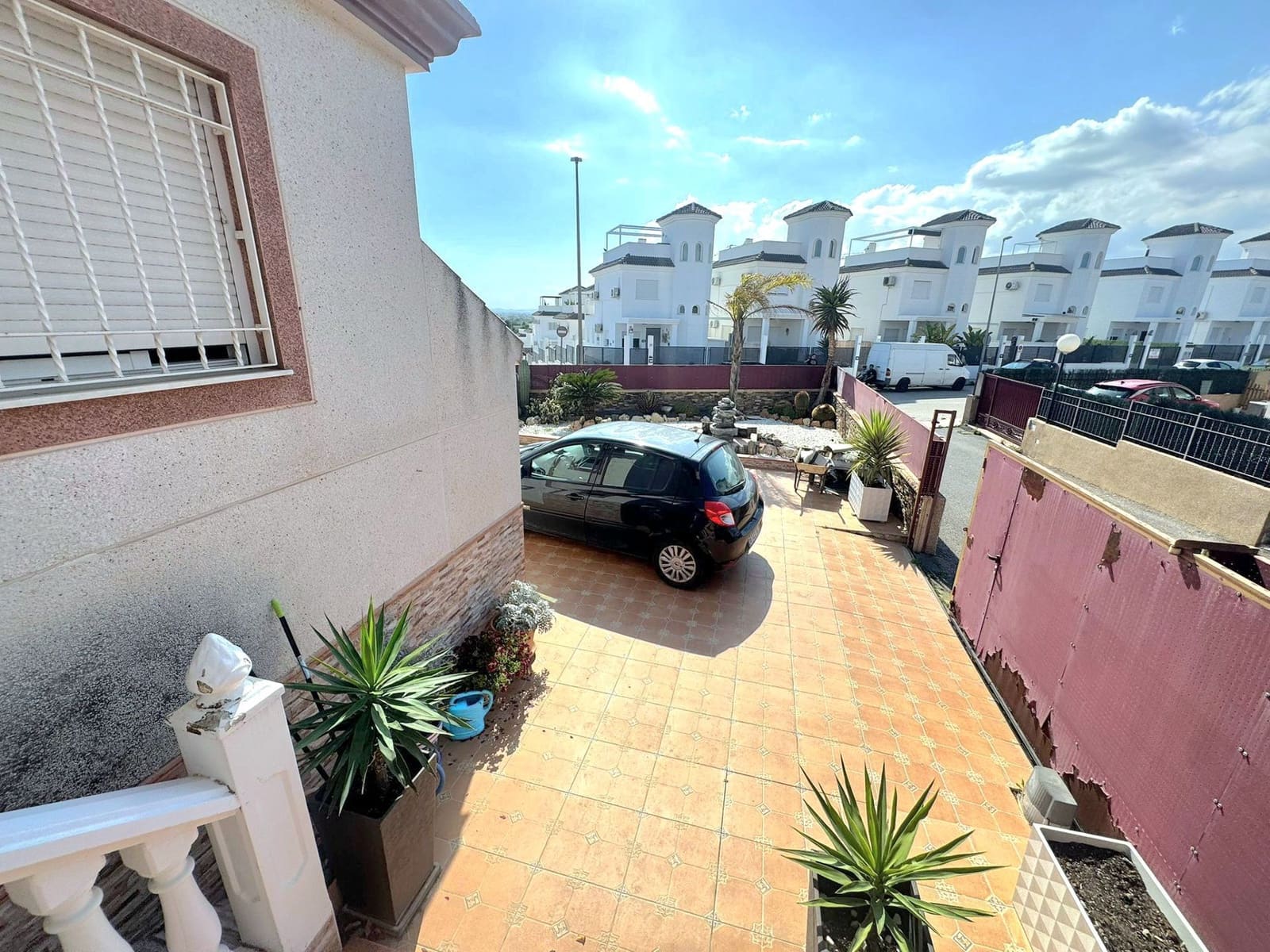 3 makuuhuone Paritalo myytävänä paikassa La Marina mukana uima-altaan 
autotalli - 266 900 € (Ref: 9828299)