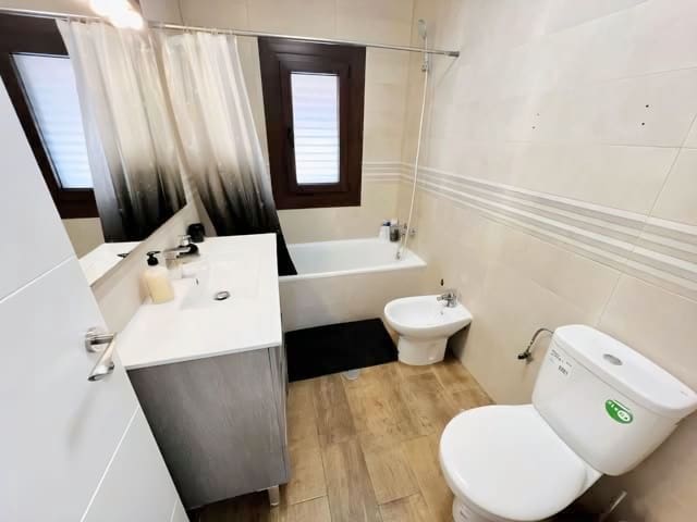 4 Zimmer Haus zu verkaufen in Torrevieja - 183.000 € (Ref: 9833301)