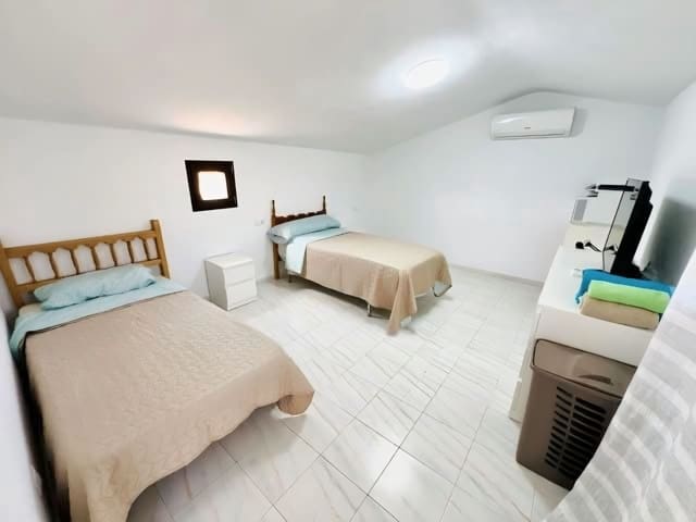 4 Zimmer Haus zu verkaufen in Torrevieja - 183.000 € (Ref: 9833301)