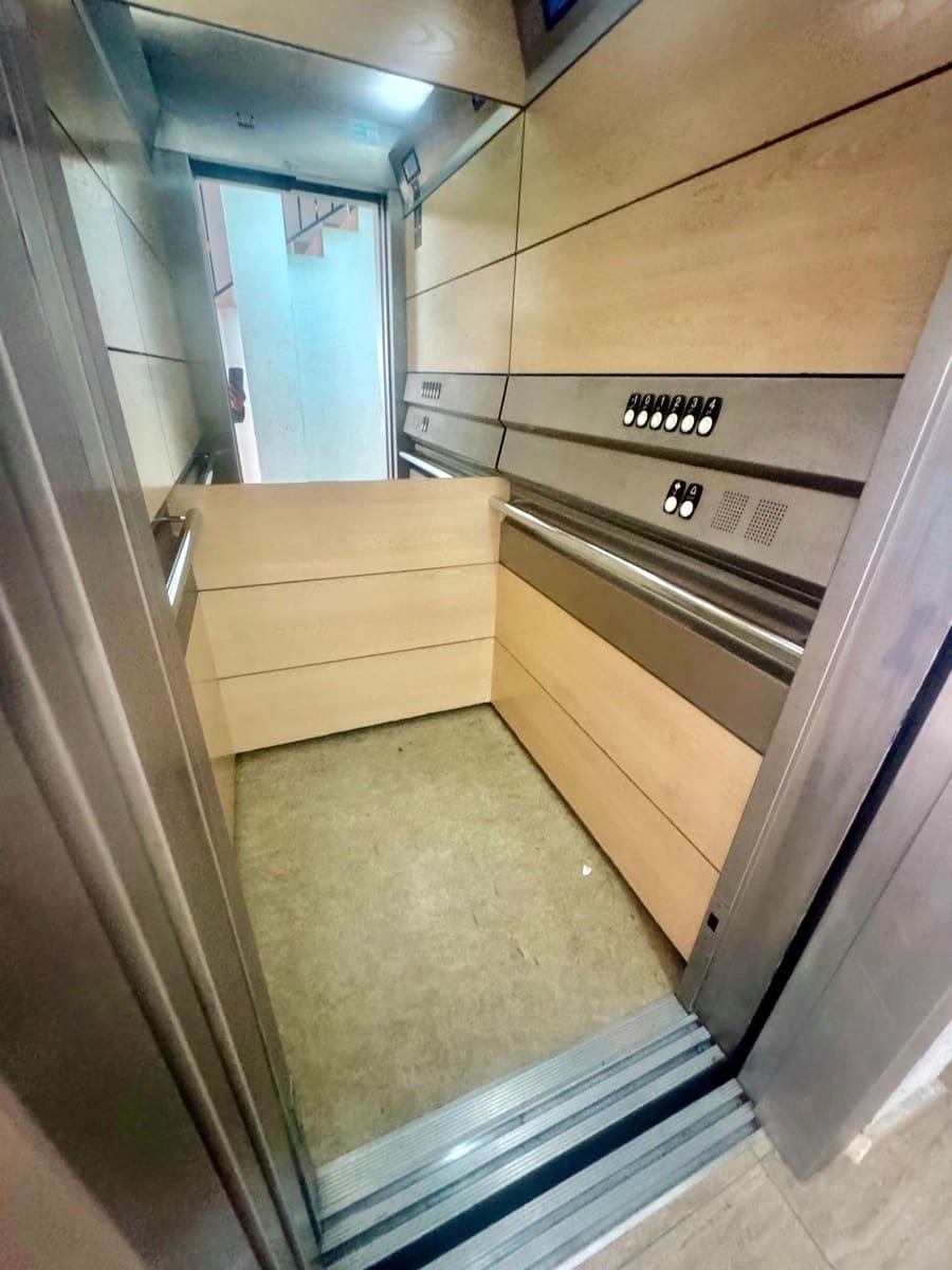Apartamento de 2 habitaciones en Torrevieja en venta - 129.000 € (Ref: 9835253)