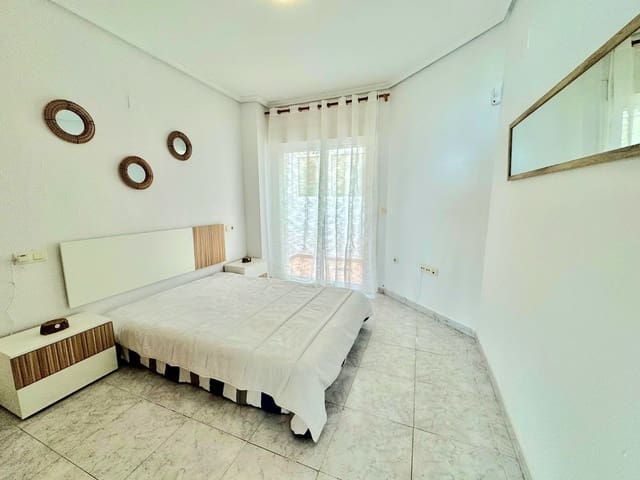 Apartamento de 2 habitaciones en Torrevieja en venta - 129.000 € (Ref: 9835253)
