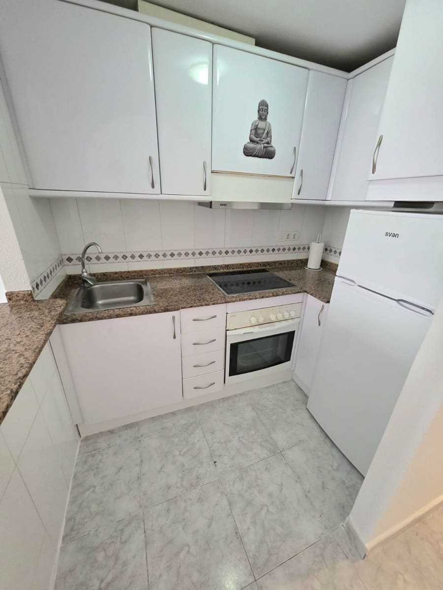 Apartamento de 2 habitaciones en Torrevieja en venta - 129.000 € (Ref: 9835253)