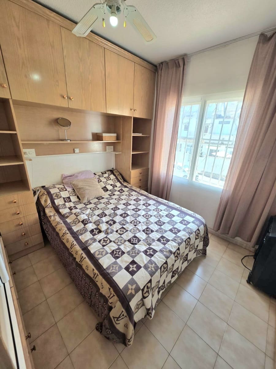 1 soverom Bungalow til salgs i Torrevieja med garasje - € 104 900 (Ref: 9842148)
