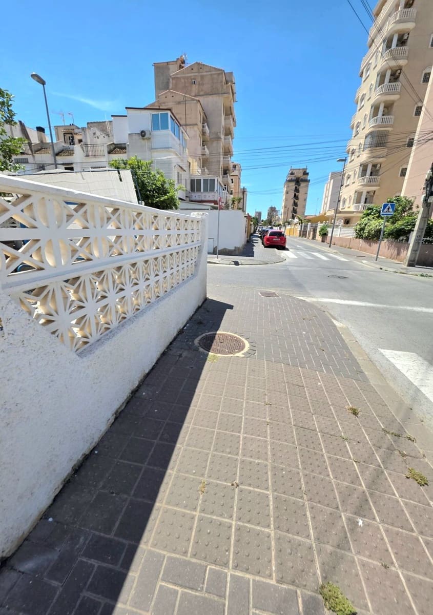 1 soverom Bungalow til salgs i Torrevieja med garasje - € 104 900 (Ref: 9842148)