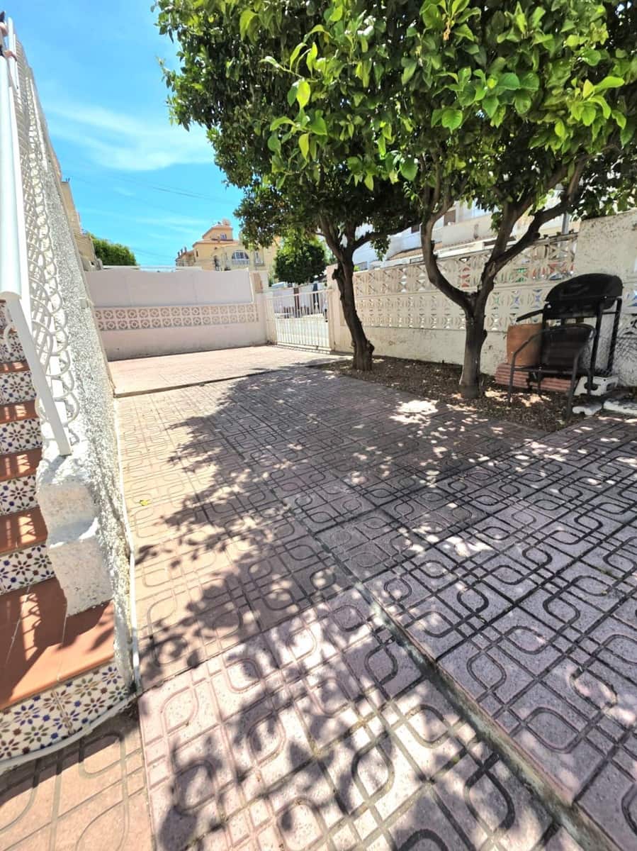 1 soverom Bungalow til salgs i Torrevieja med garasje - € 104 900 (Ref: 9842148)