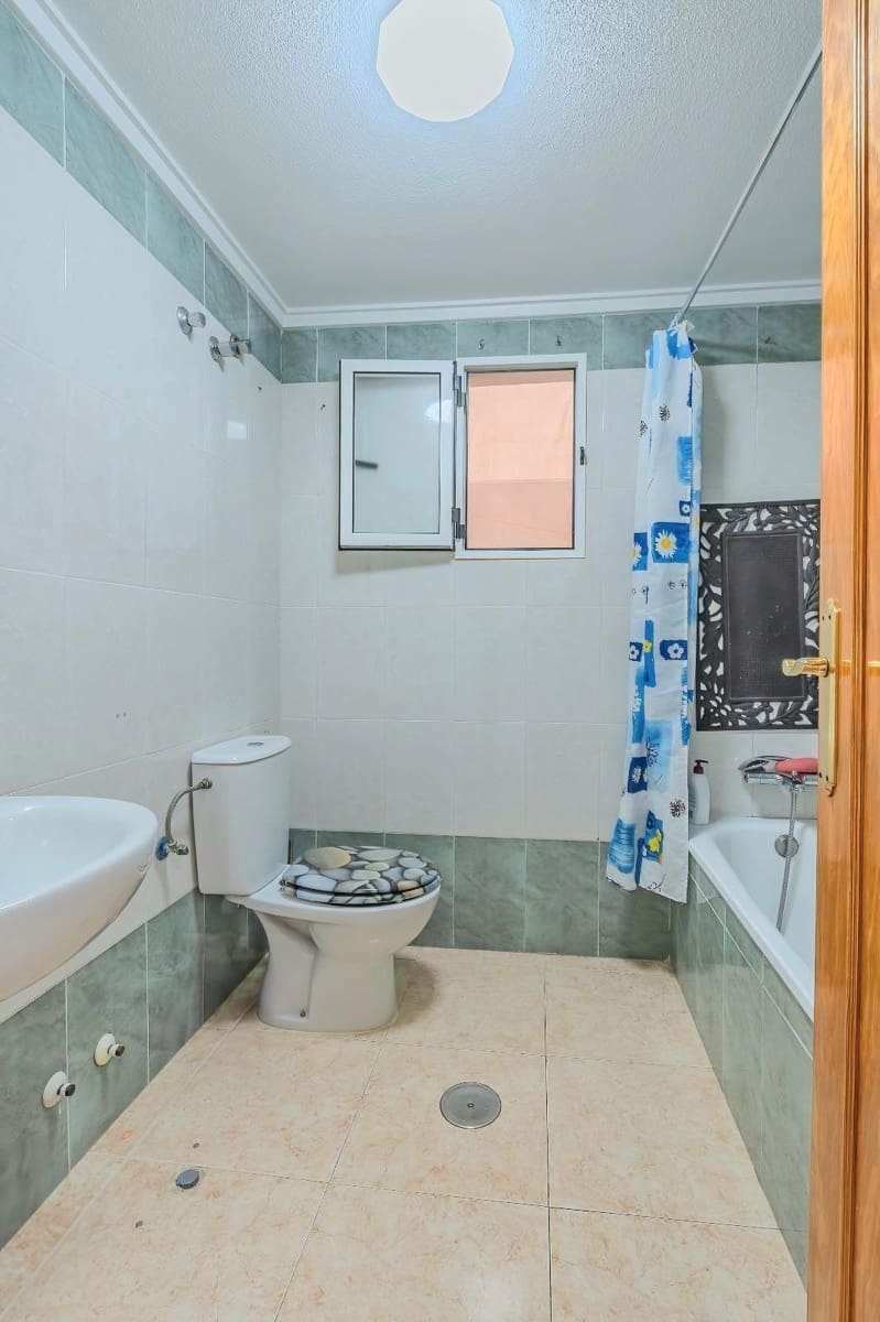 1 slaapkamer Appartement te koop in Torrevieja met zwembad - € 99.900 (Ref: 9844918)