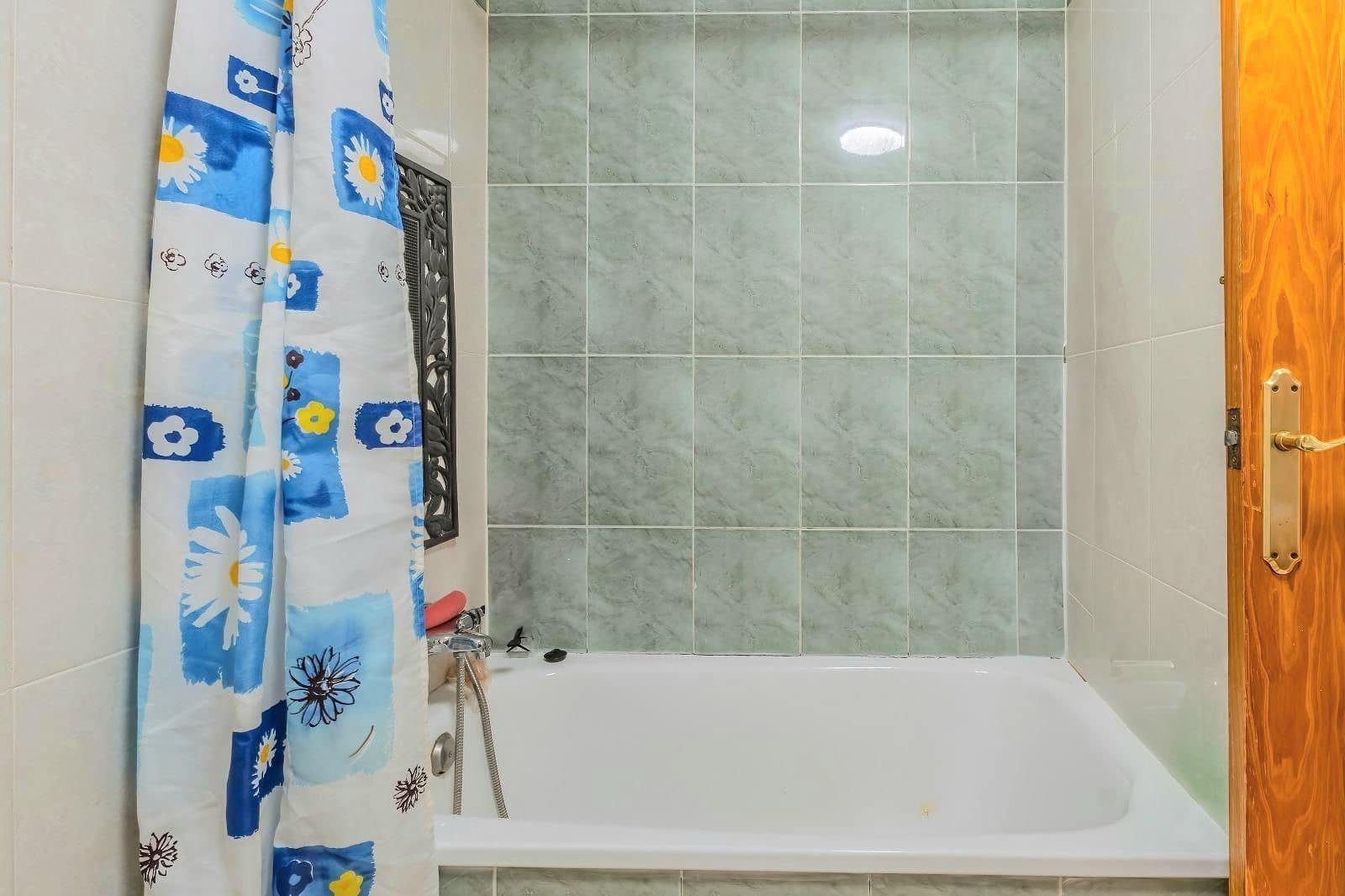 1 slaapkamer Appartement te koop in Torrevieja met zwembad - € 99.900 (Ref: 9844918)