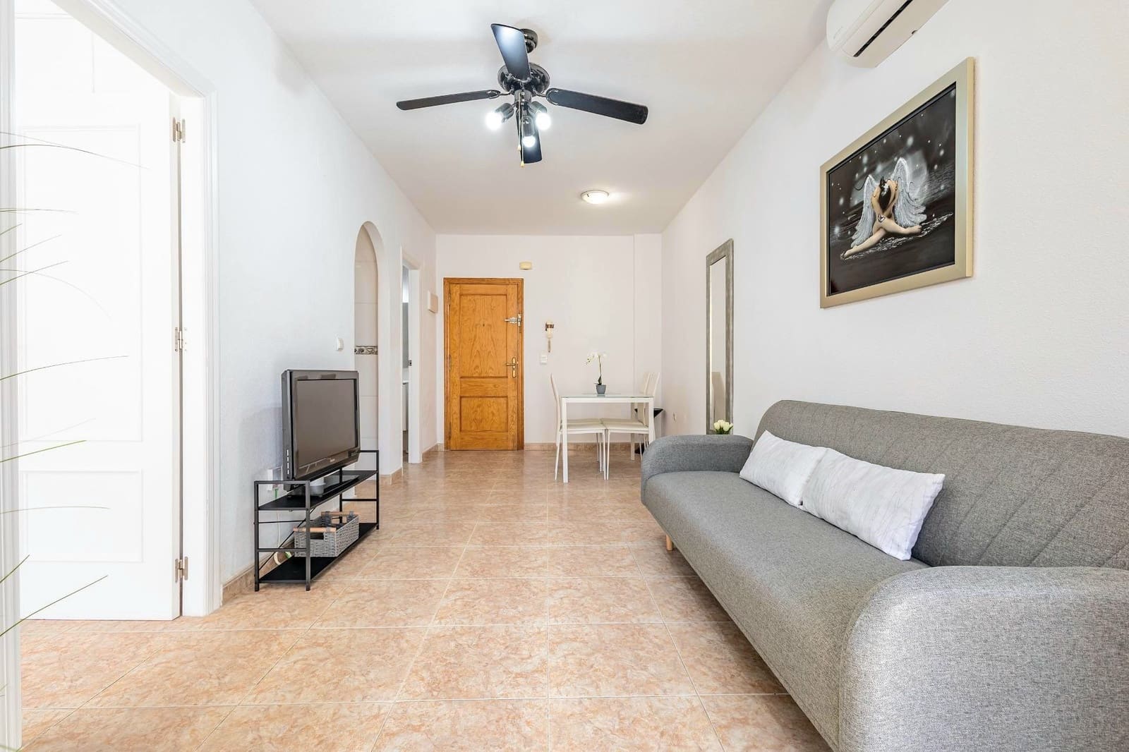 1 soverom Leilighet til salgs i Torrevieja med svømmebasseng garasje - € 124 000 (Ref: 9844921)