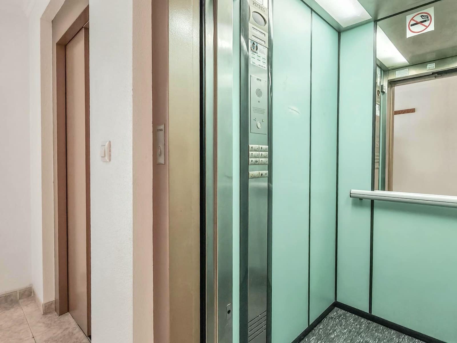 1 soverom Leilighet til salgs i Torrevieja med svømmebasseng garasje - € 124 000 (Ref: 9844921)