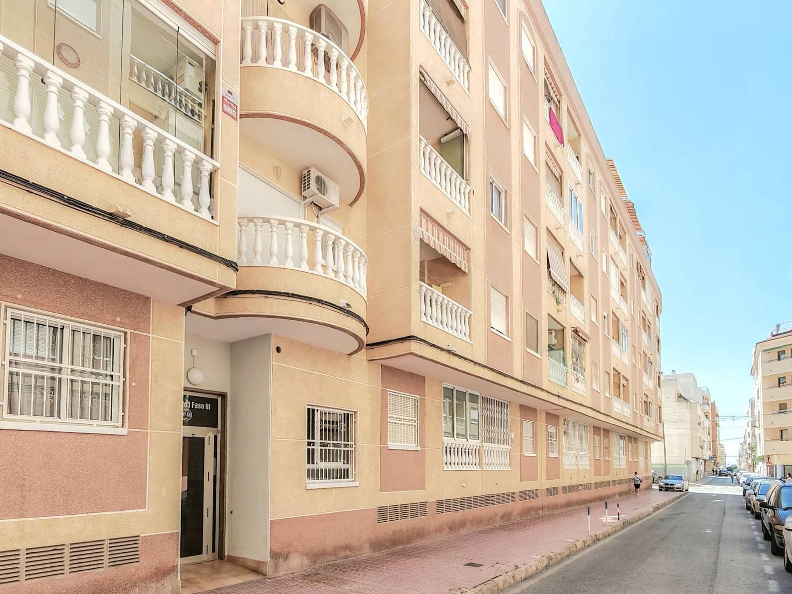 1 soverom Leilighet til salgs i Torrevieja med svømmebasseng garasje - € 124 000 (Ref: 9844921)