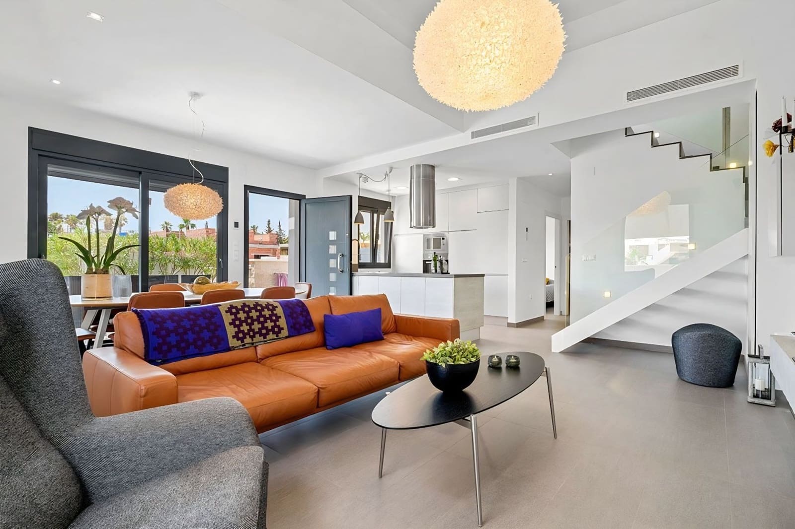 3 soverom Villa til salgs i Ciudad Quesada med svømmebasseng garasje - € 449 000 (Ref: 9849036)