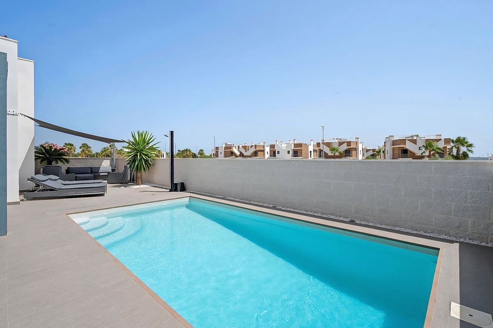 3 soverom Villa til salgs i Ciudad Quesada med svømmebasseng garasje - € 449 000 (Ref: 9849036)