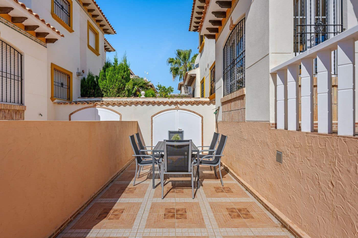 Pareado de 2 habitaciones en Orihuela Costa en venta con piscina garaje - 219.000 € (Ref: 9854981)