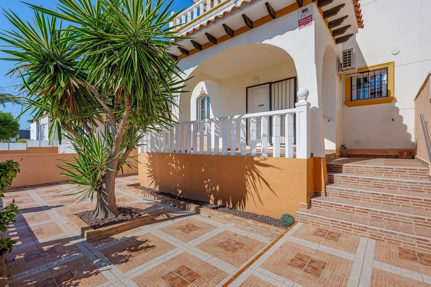 Pareado de 2 habitaciones en Orihuela Costa en venta con piscina garaje - 219.000 € (Ref: 9854981)