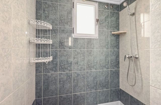 2 Zimmer Apartment zu verkaufen in Torrevieja mit Pool - 114.900 € (Ref: 9854982)