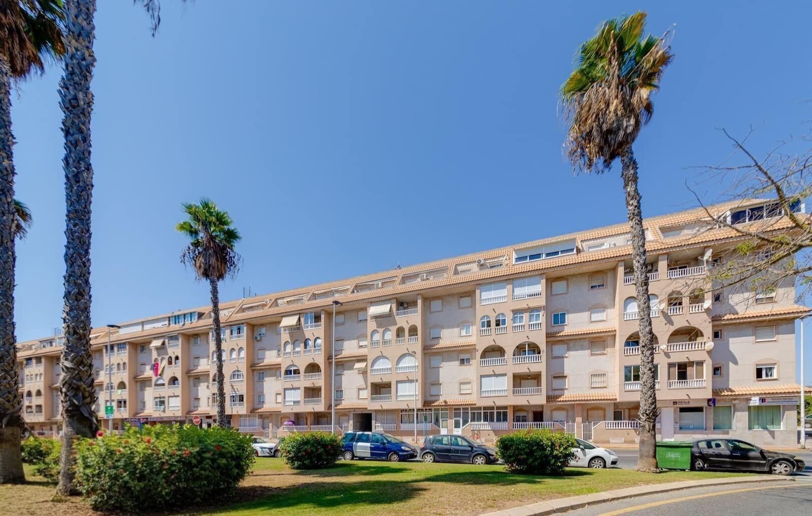 2 sypialnia Apartament na sprzedaż w Torrevieja z basenem - 114 900 € (Ref: 9854982)