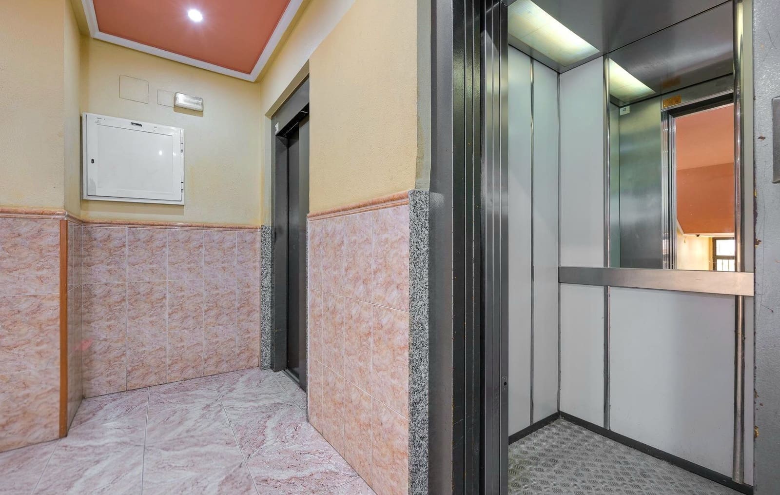 2 sypialnia Apartament na sprzedaż w Torrevieja z basenem - 114 900 € (Ref: 9854982)