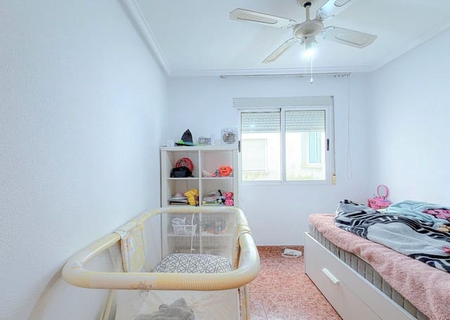 2 Zimmer Apartment zu verkaufen in Torrevieja mit Pool - 114.900 € (Ref: 9854982)