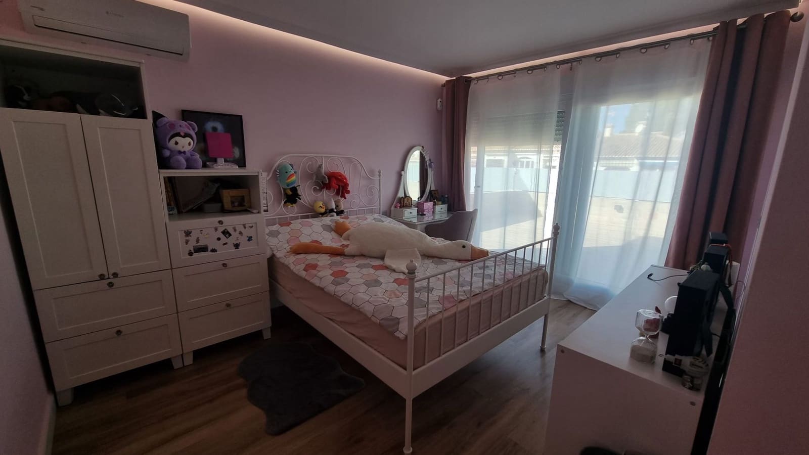 5 soverom Villa til salgs i Torrevieja med svømmebasseng garasje - € 499 000 (Ref: 9861562)