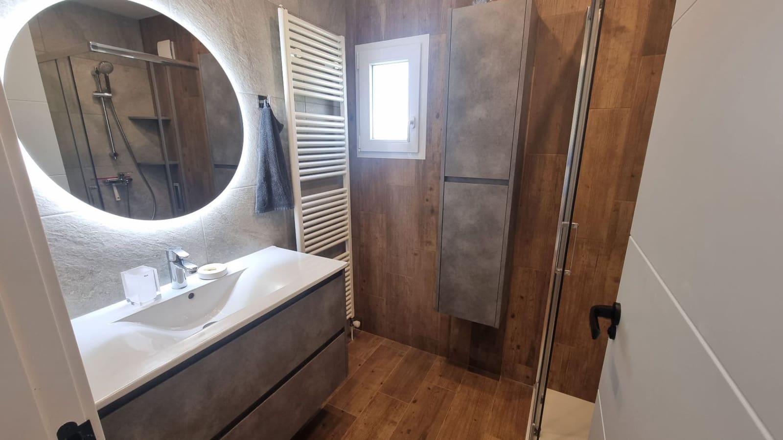 5 soverom Villa til salgs i Torrevieja med svømmebasseng garasje - € 499 000 (Ref: 9861562)