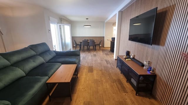 5 soverom Villa til salgs i Torrevieja med svømmebasseng garasje - € 499 000 (Ref: 9861562)