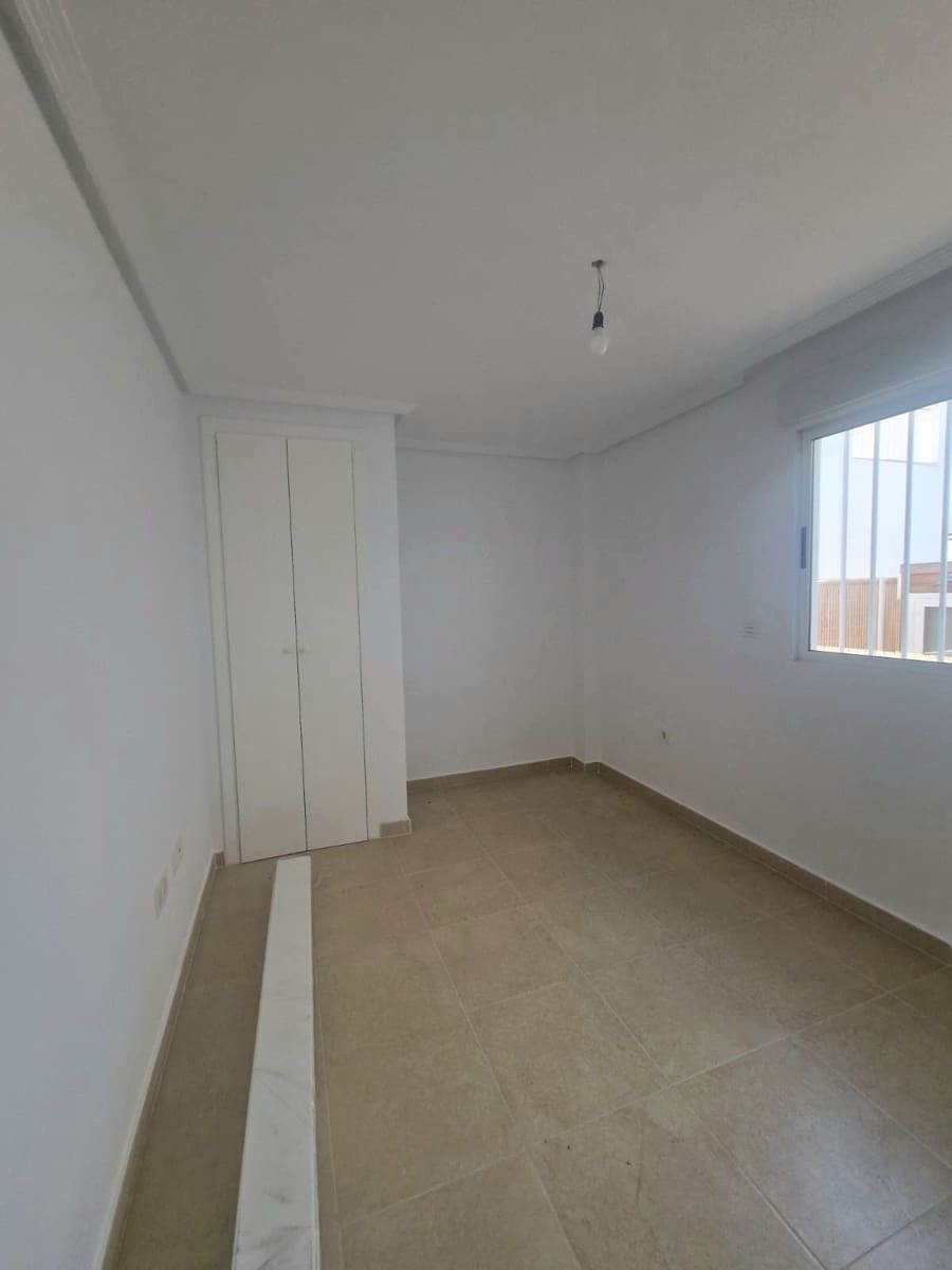 3 Zimmer Villa zu verkaufen in San Fulgencio mit Pool Garage - 275.000 € (Ref: 9866548)