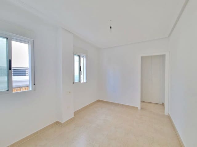 3 Zimmer Villa zu verkaufen in San Fulgencio mit Pool Garage - 275.000 € (Ref: 9866548)