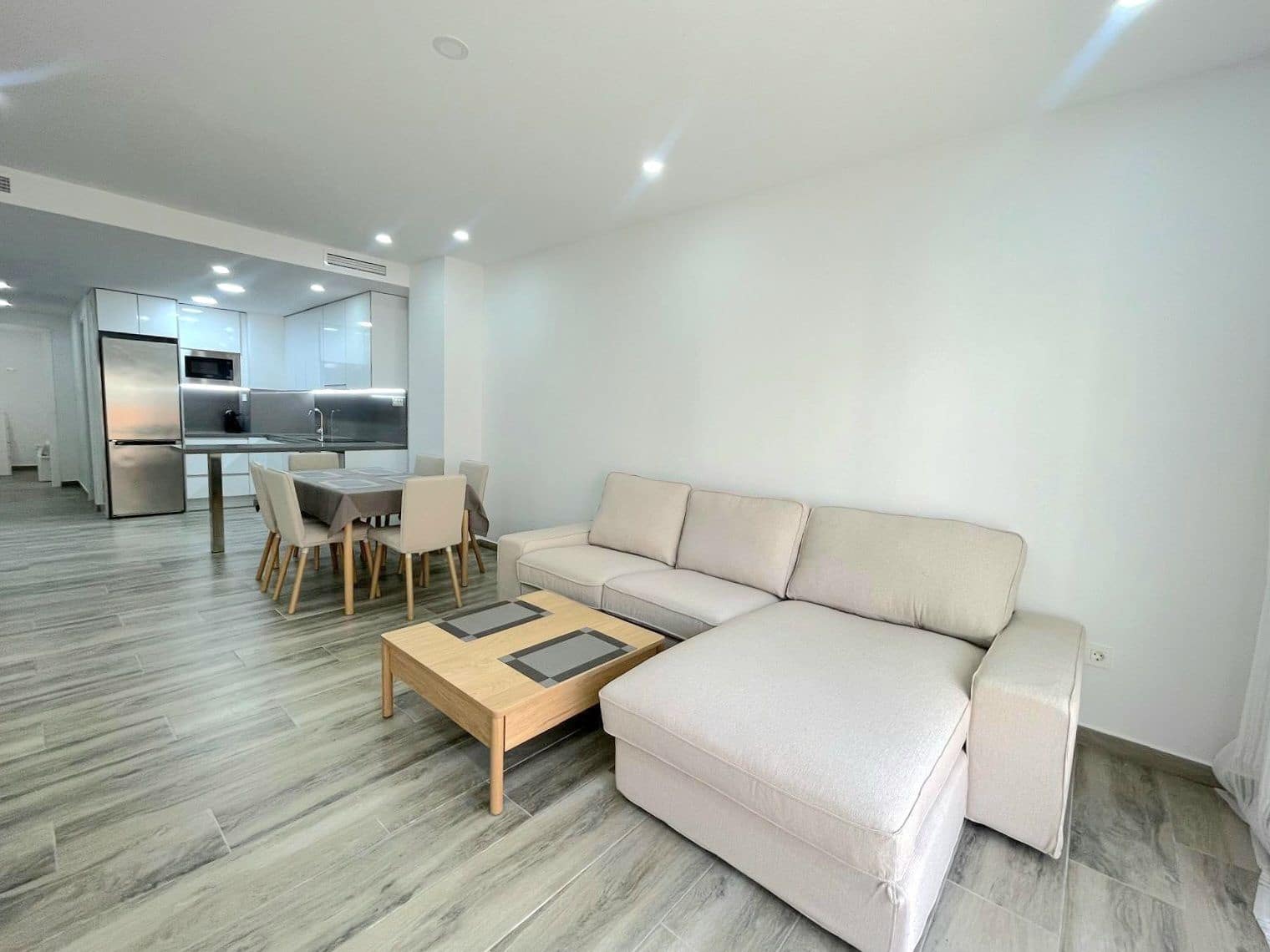 3 slaapkamer Appartement te koop in Torrevieja met zwembad - € 299.900 (Ref: 9877930)