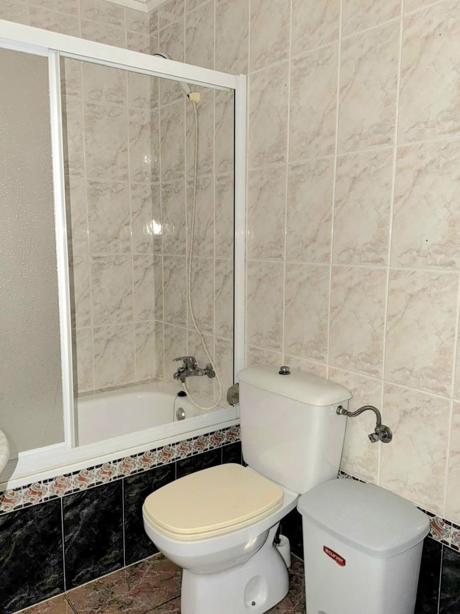 1 soveværelse Lejlighed til salg i Torrevieja med swimmingpool - € 124.900 (Ref: 9889762)