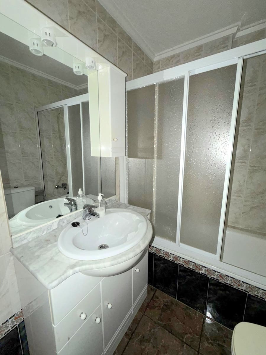 1 soveværelse Lejlighed til salg i Torrevieja med swimmingpool - € 124.900 (Ref: 9889762)