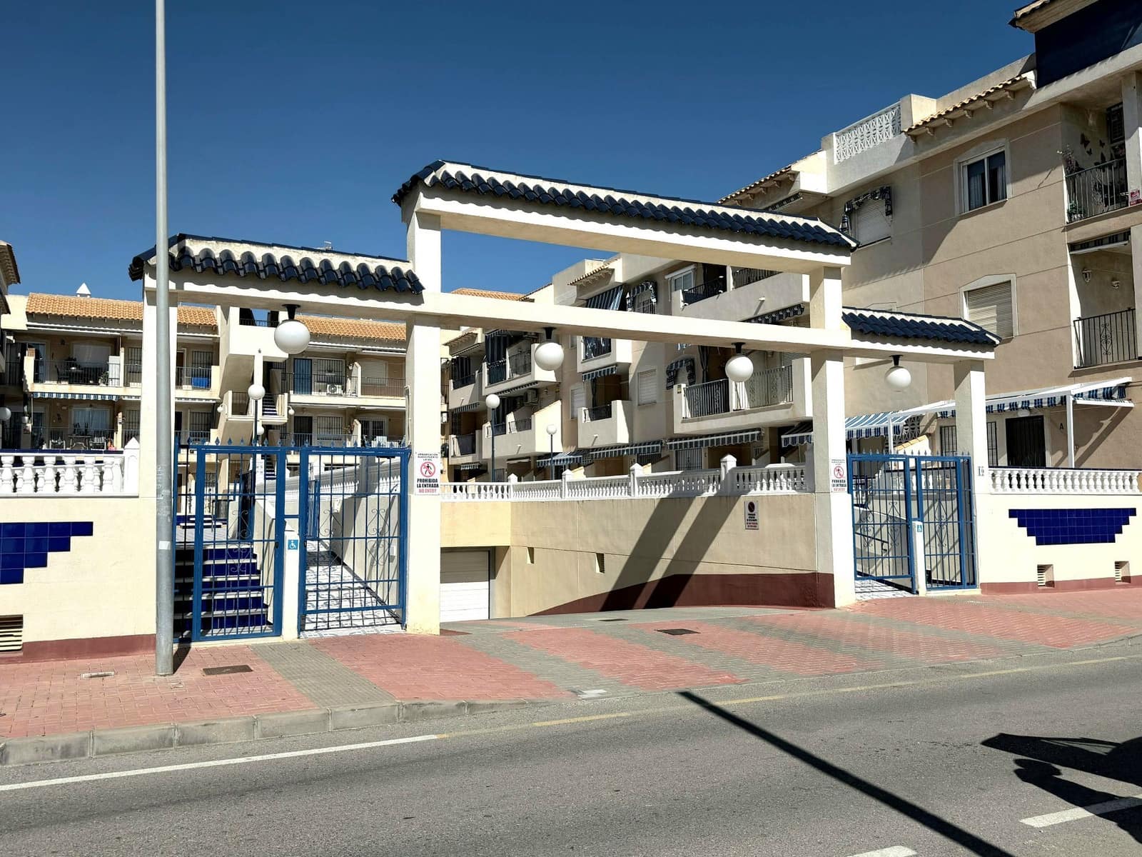 1 soveværelse Lejlighed til salg i Torrevieja med swimmingpool - € 124.900 (Ref: 9889762)