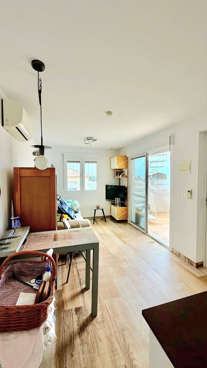 3 camera da letto Villetta Bifamiliare in vendita in Torrevieja con piscina - 182.000 € (Rif: 9891700)