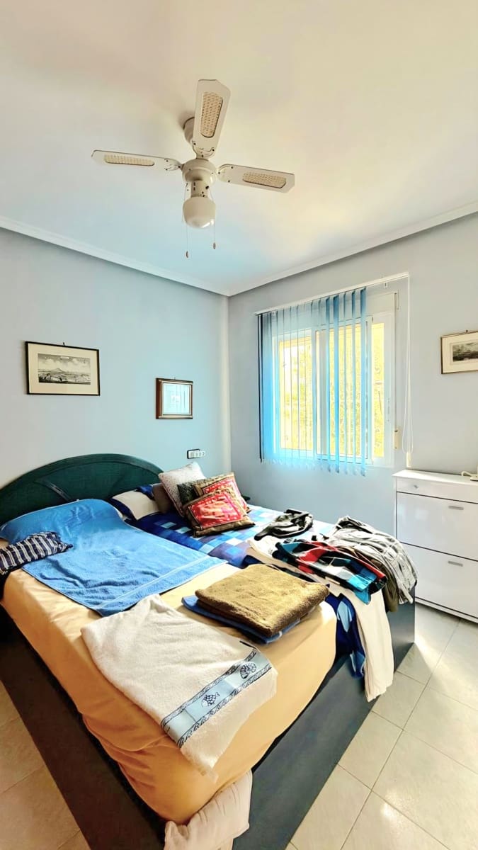 3 camera da letto Villetta Bifamiliare in vendita in Torrevieja con piscina - 182.000 € (Rif: 9891700)