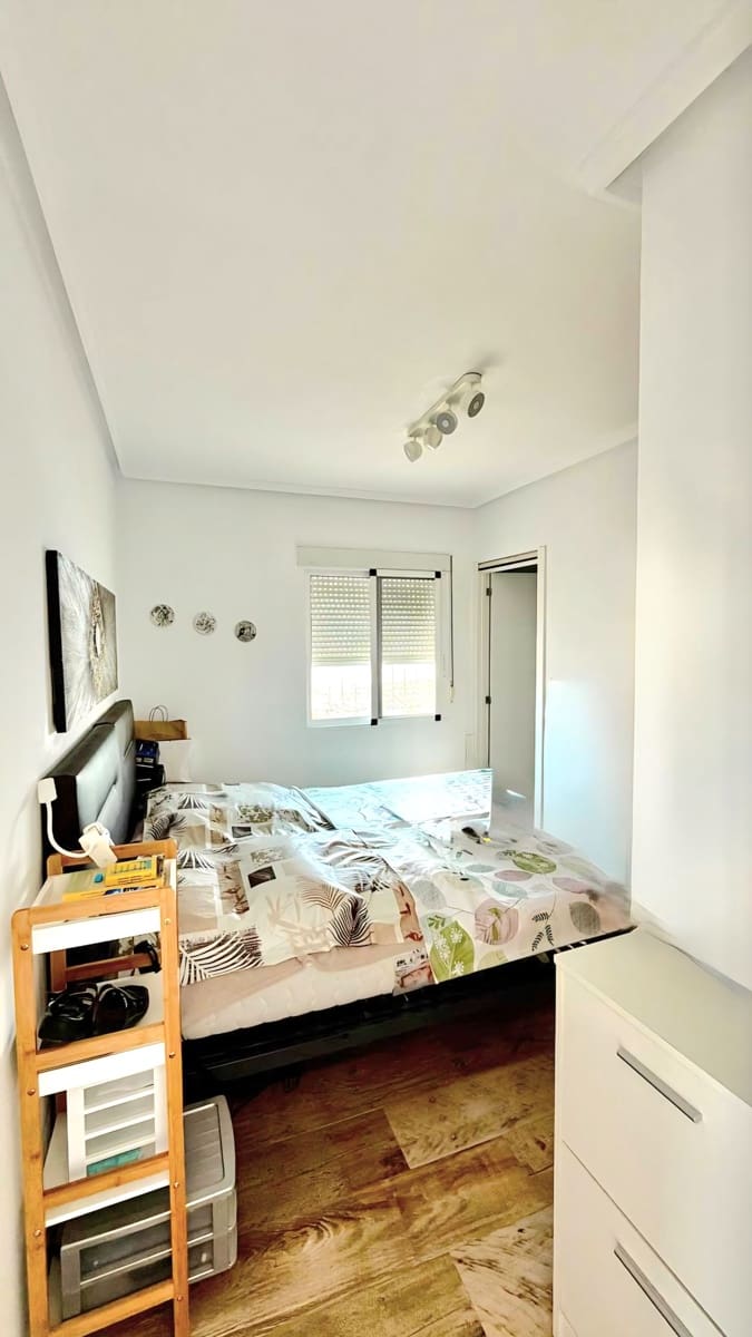 3 camera da letto Villetta Bifamiliare in vendita in Torrevieja con piscina - 182.000 € (Rif: 9891700)