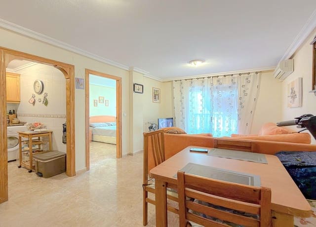 2 bedroom Apartment for sale in Torrevieja with garage - € 122,000 (Ref: 9900077)