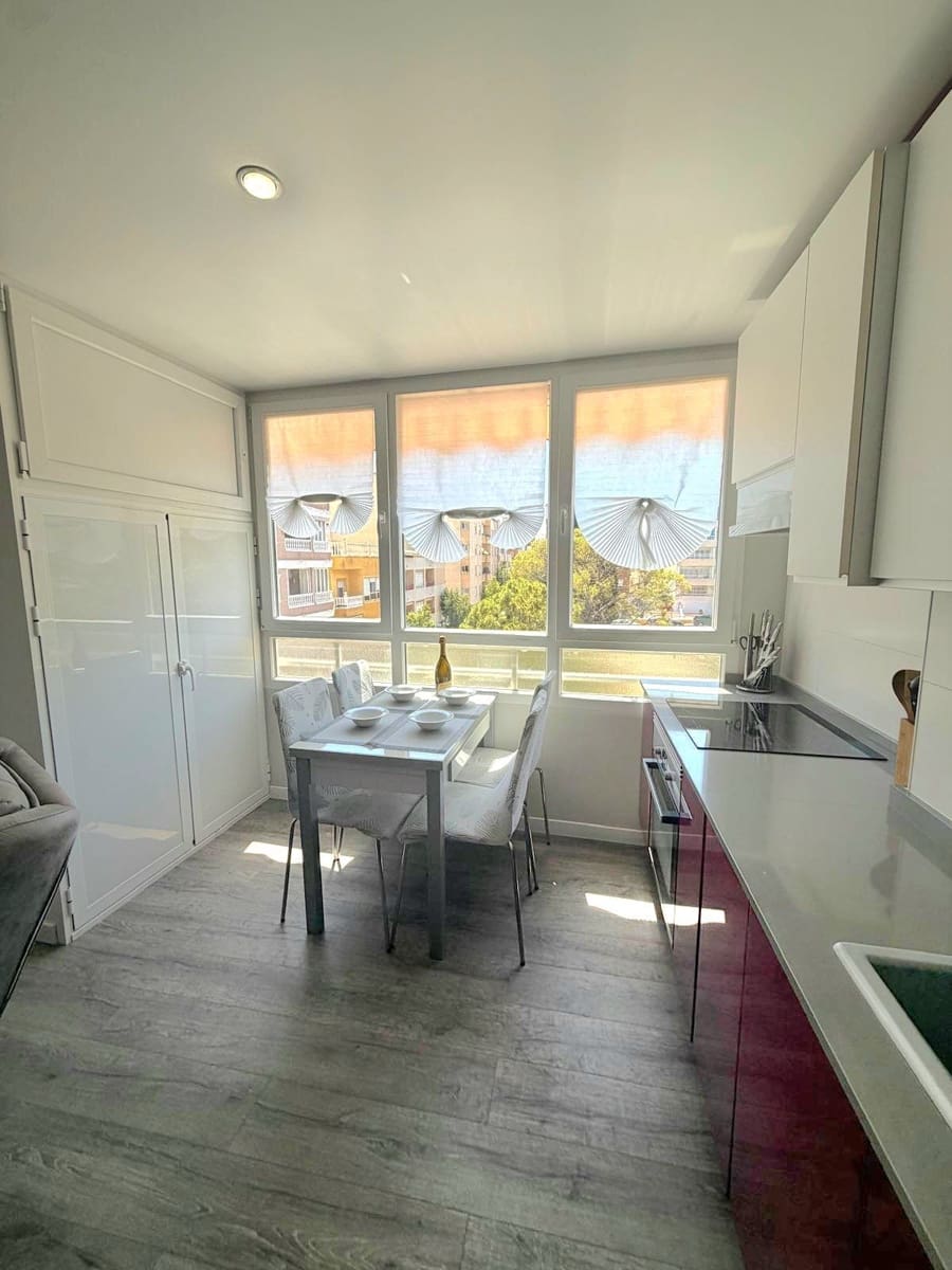 2 soverom Leilighet til salgs i Torrevieja - € 165 000 (Ref: 9902825)