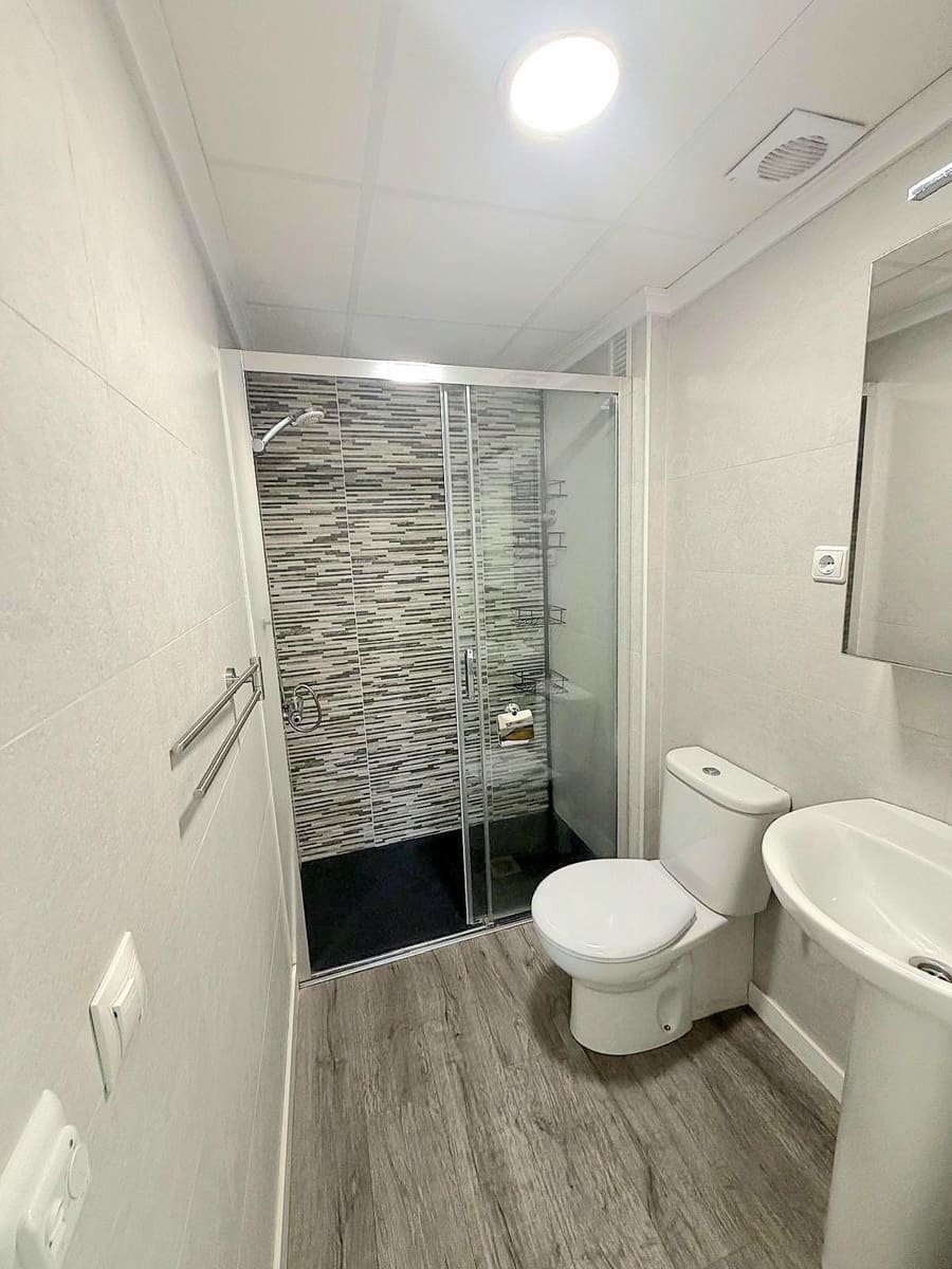 2 soverom Leilighet til salgs i Torrevieja - € 165 000 (Ref: 9902825)