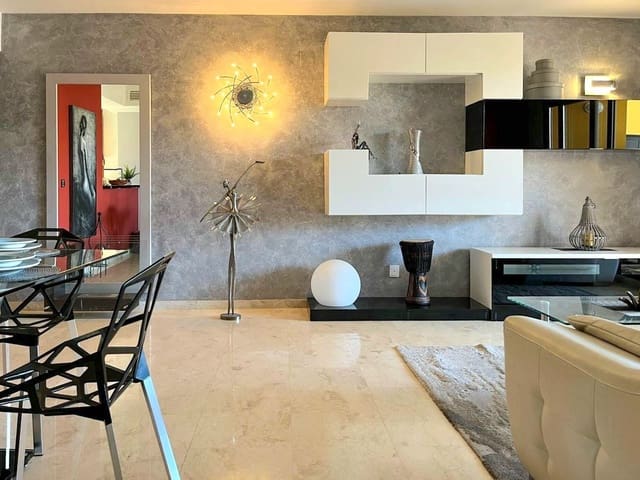 2 chambre Penthouse à vendre à Torrevieja avec piscine garage - 320 000 € (Ref: 9902832)