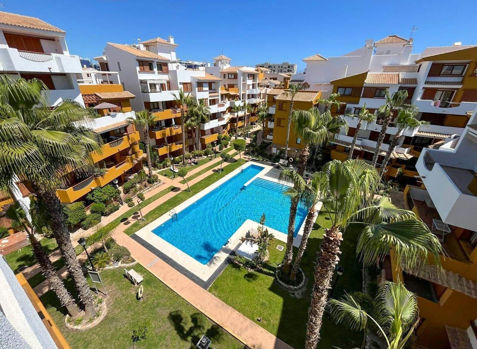2 chambre Penthouse à vendre à Torrevieja avec piscine garage - 320 000 € (Ref: 9902832)