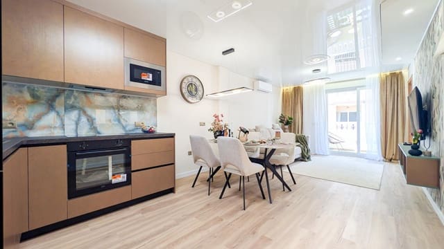 2 makuuhuone Huoneisto myytävänä paikassa Puerto Deportivo, Torrevieja - 188 800 € (Ref: 9906984)