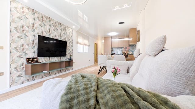 2 makuuhuone Huoneisto myytävänä paikassa Puerto Deportivo, Torrevieja - 188 800 € (Ref: 9906984)