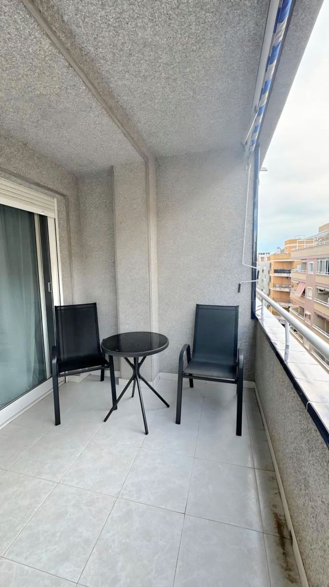 2 makuuhuone Huoneisto myytävänä paikassa Torrevieja - 139 000 € (Ref: 9910048)