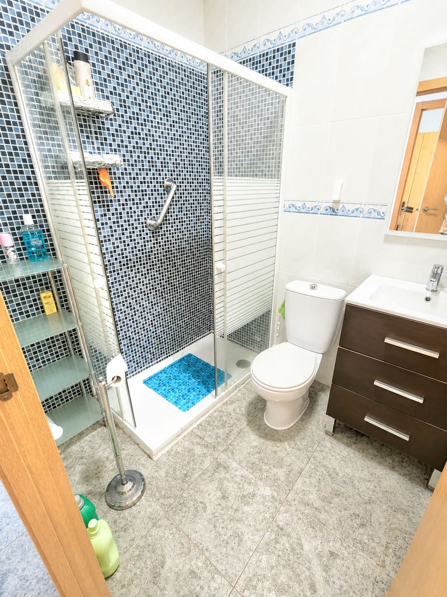 Bungalow de 2 habitaciones en Torrevieja en venta con garaje - 189.900 € (Ref: 9912523)