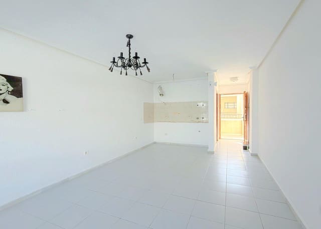 Studio til salg i Torrevieja med garage - € 69.900 (Ref: 9912526)
