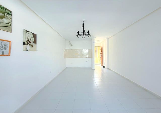 Studio til salg i Torrevieja med garage - € 69.900 (Ref: 9912526)